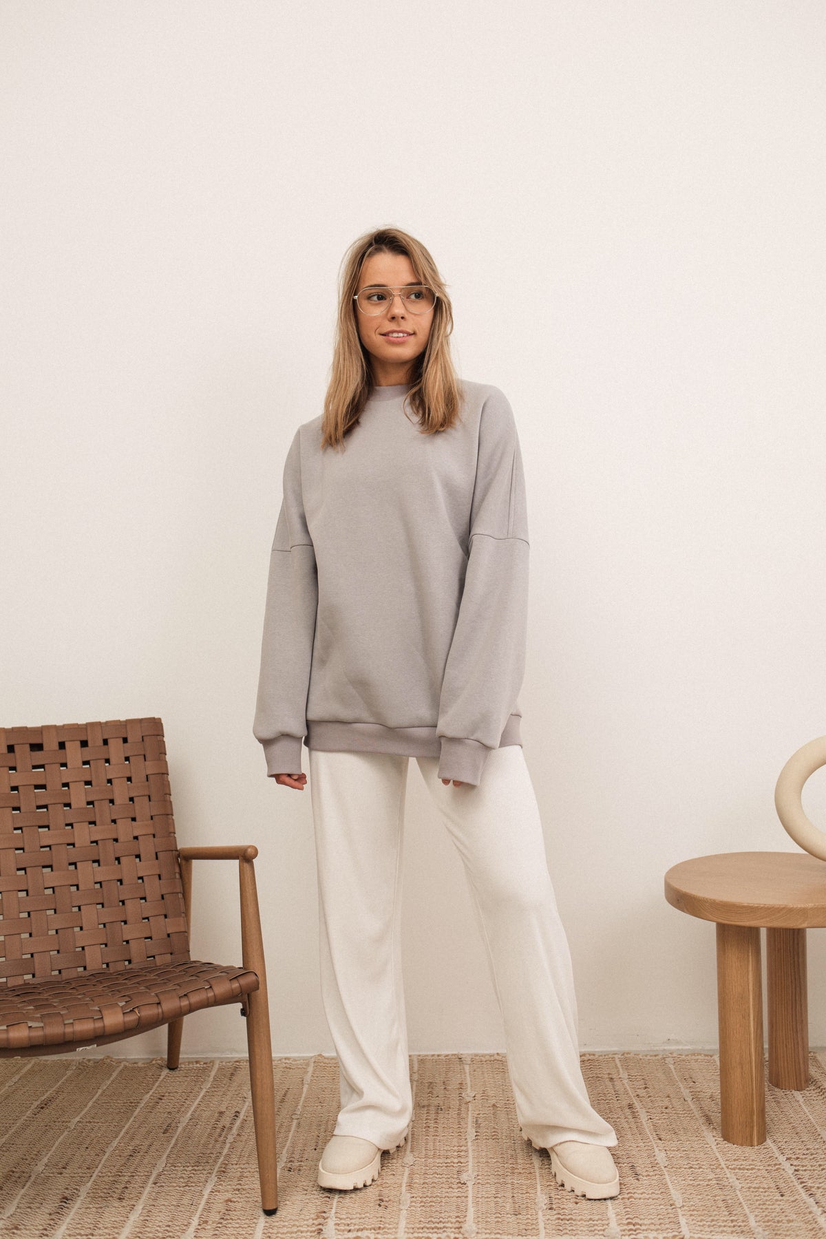 Gray casual oversized sweatshirt