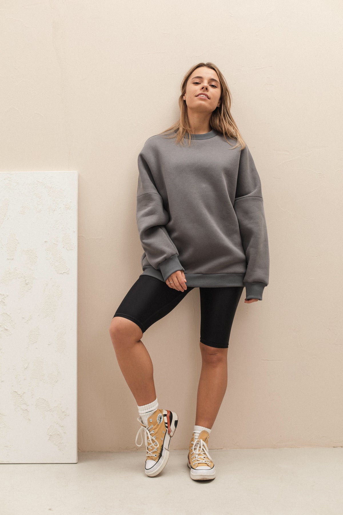 Graphite basic plain fleece sweatshirt with crew neck