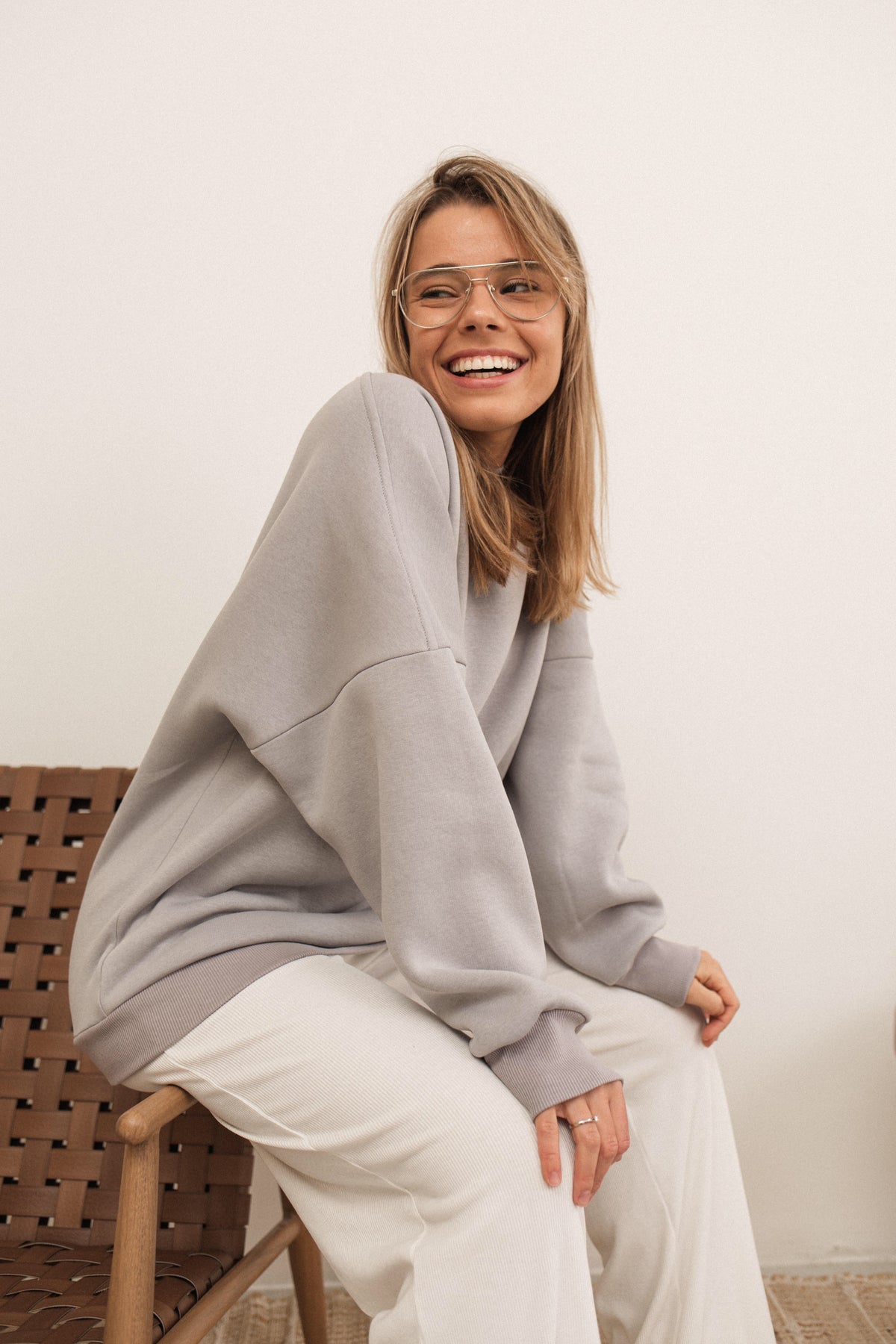 Gray casual oversized sweatshirt