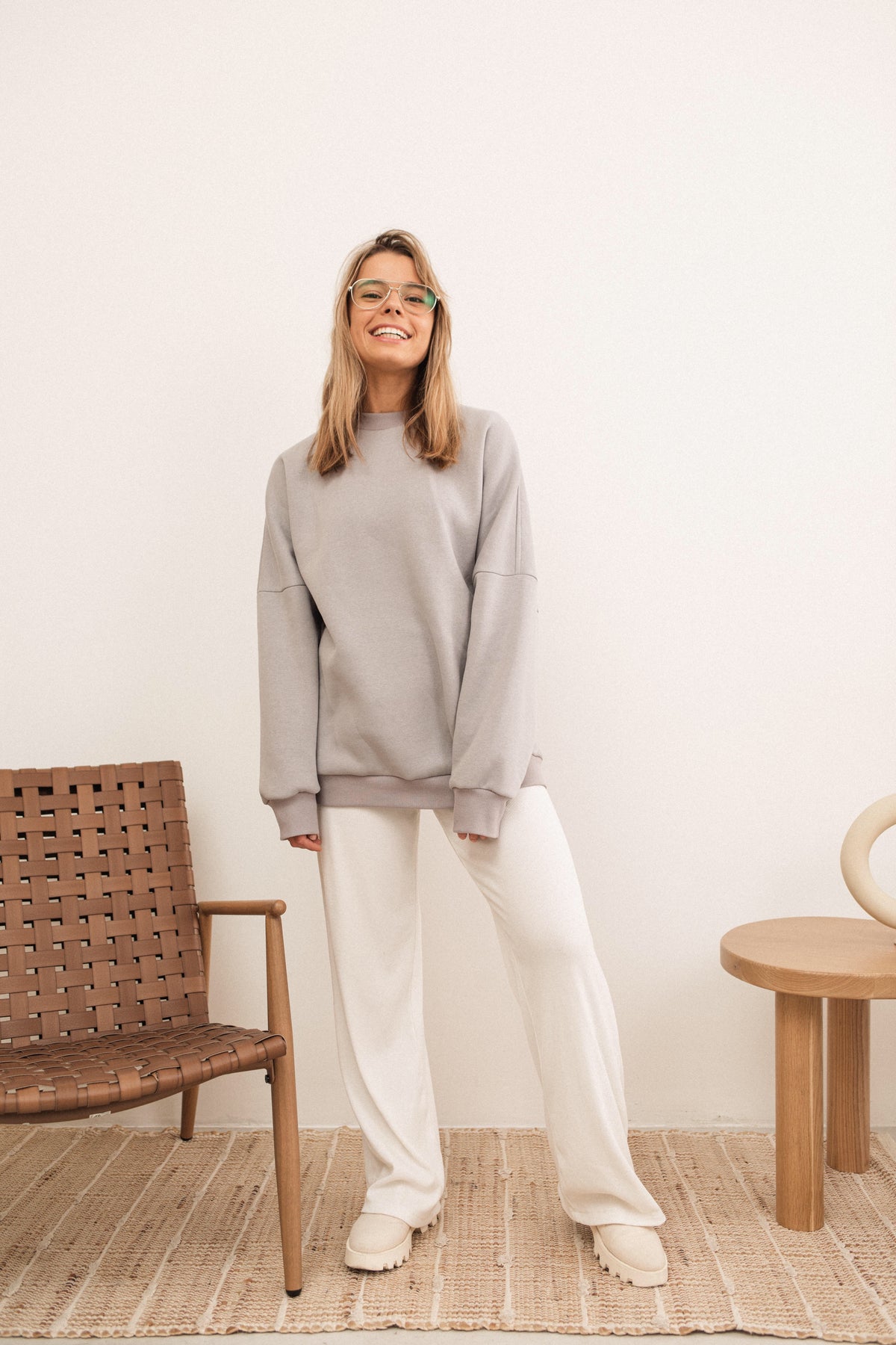 Gray casual oversized sweatshirt