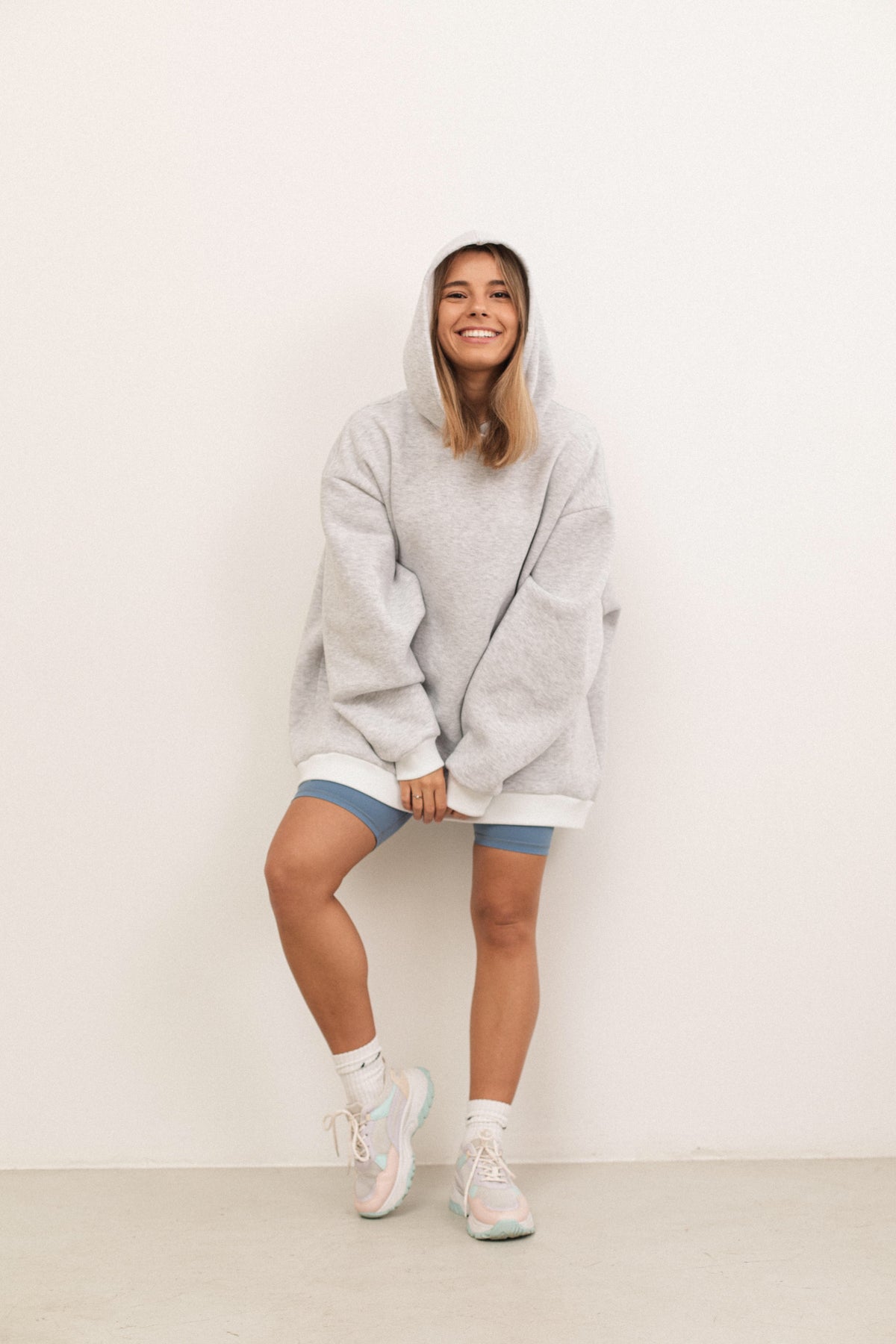 Gray melange plain oversized fleece hoodie with pockets