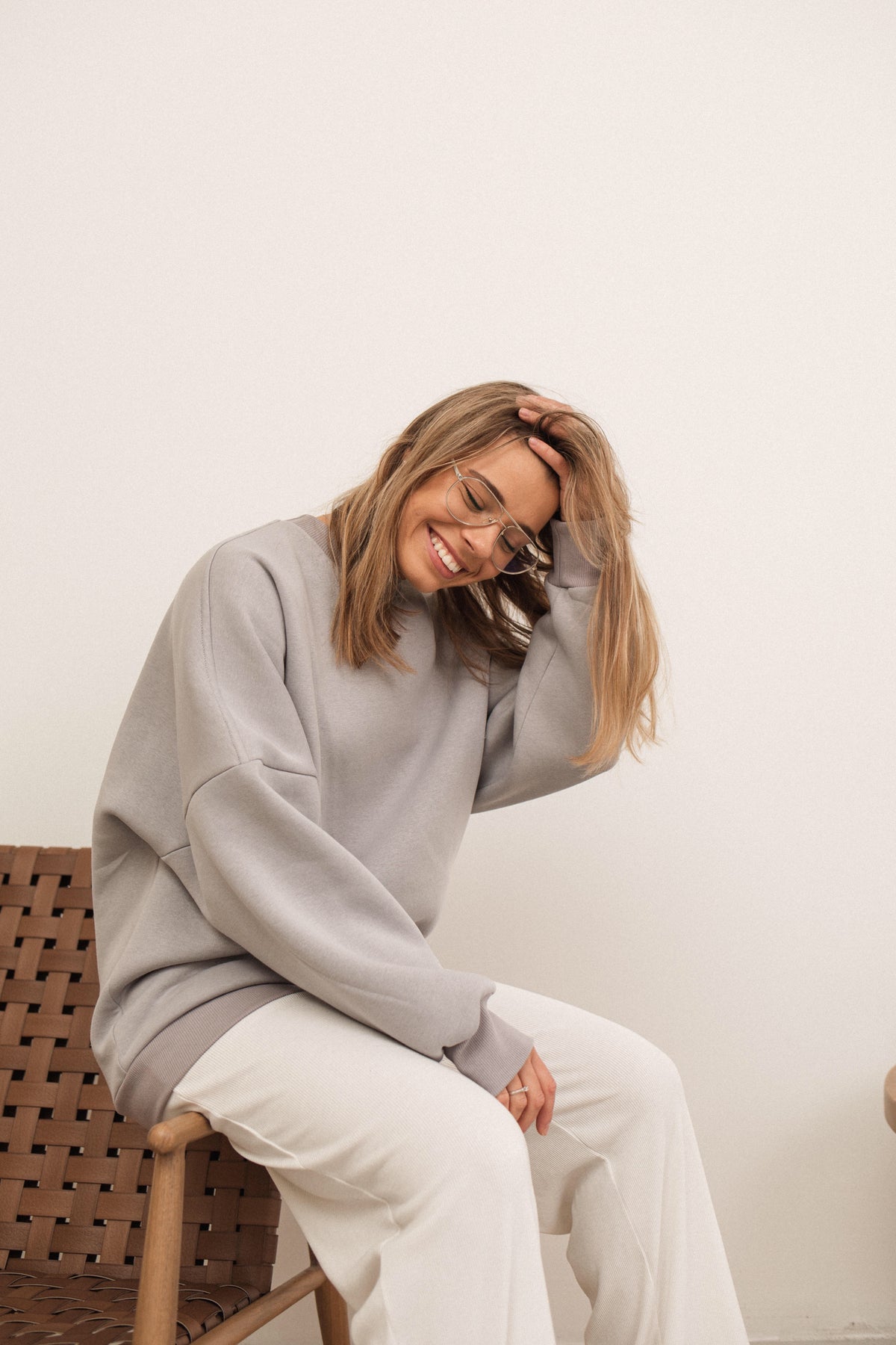 Gray casual oversized sweatshirt